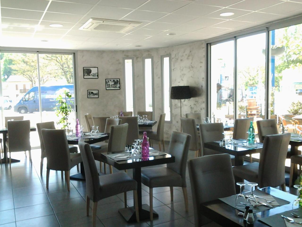 Hotel Le Midi Montaigu-de-Quercy Luaran gambar